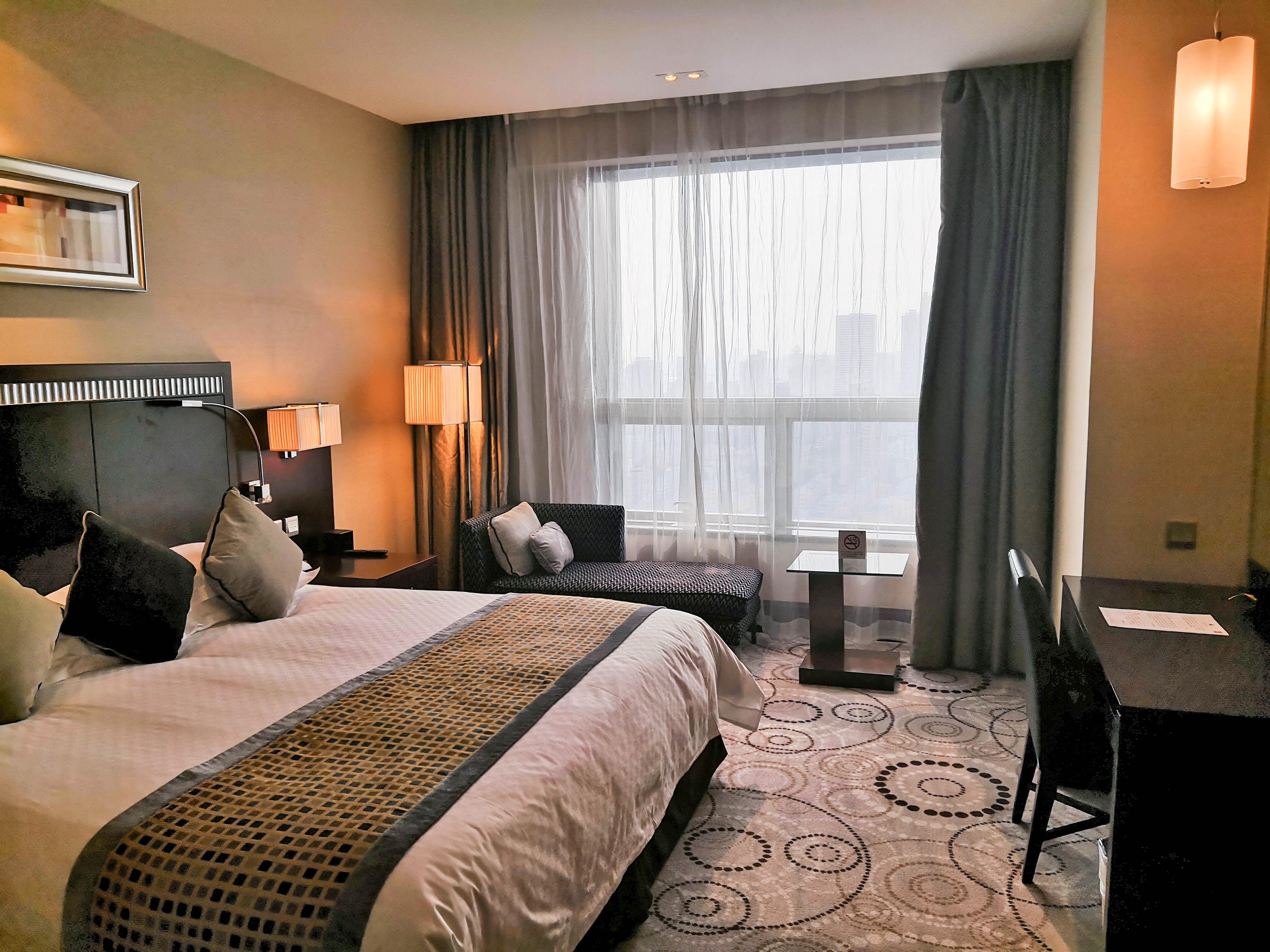 Grand Soluxe Zhongyou Hotel Шанхай Екстериор снимка
