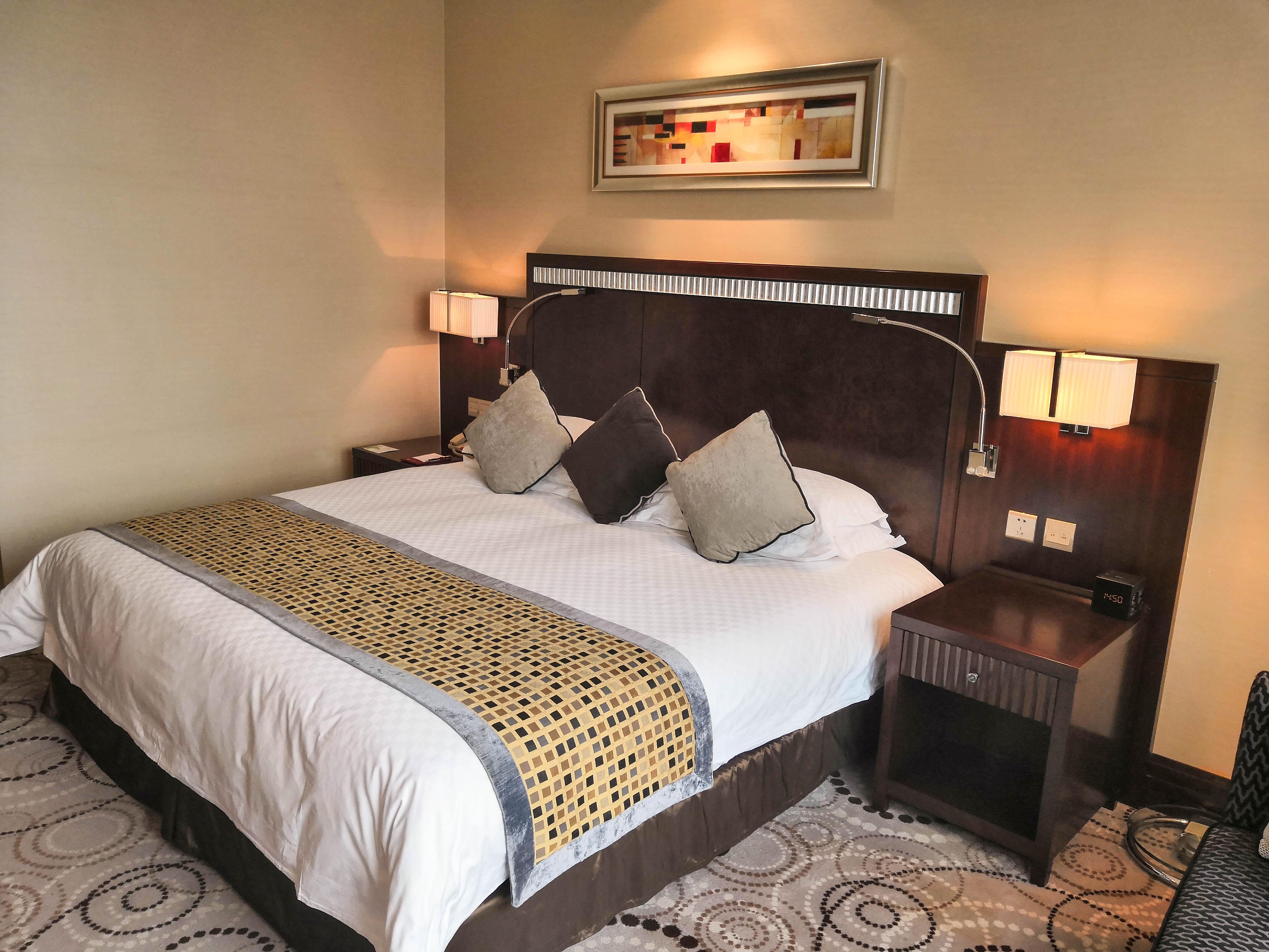 Grand Soluxe Zhongyou Hotel Шанхай Екстериор снимка