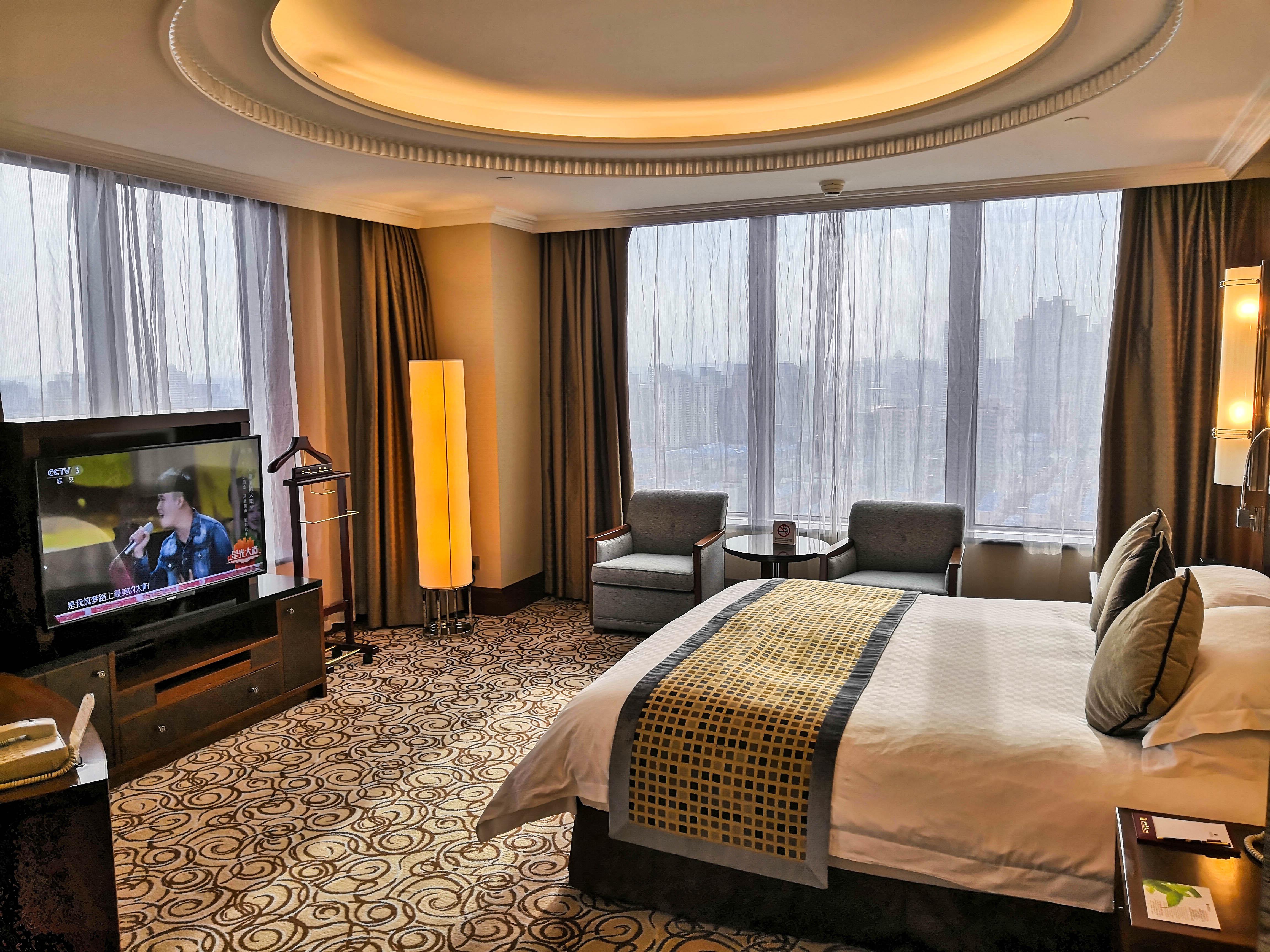 Grand Soluxe Zhongyou Hotel Шанхай Екстериор снимка