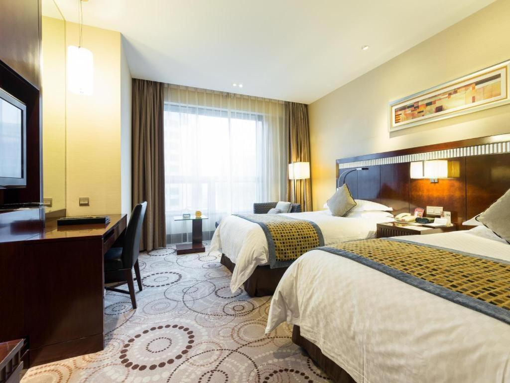 Grand Soluxe Zhongyou Hotel Шанхай Екстериор снимка