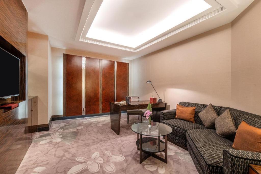 Grand Soluxe Zhongyou Hotel Шанхай Екстериор снимка