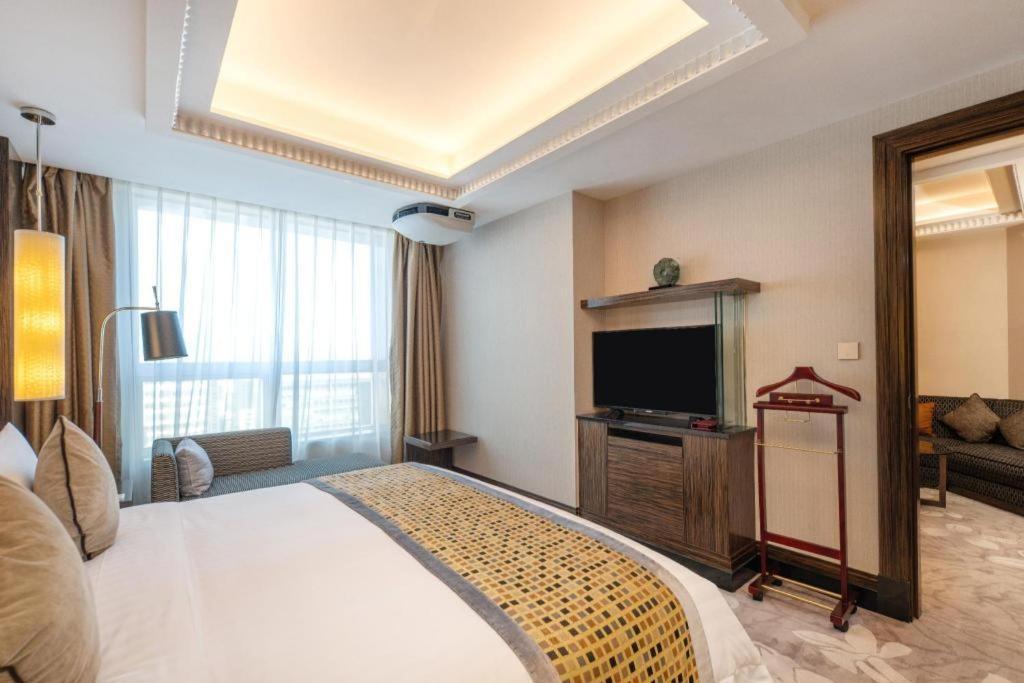 Grand Soluxe Zhongyou Hotel Шанхай Екстериор снимка