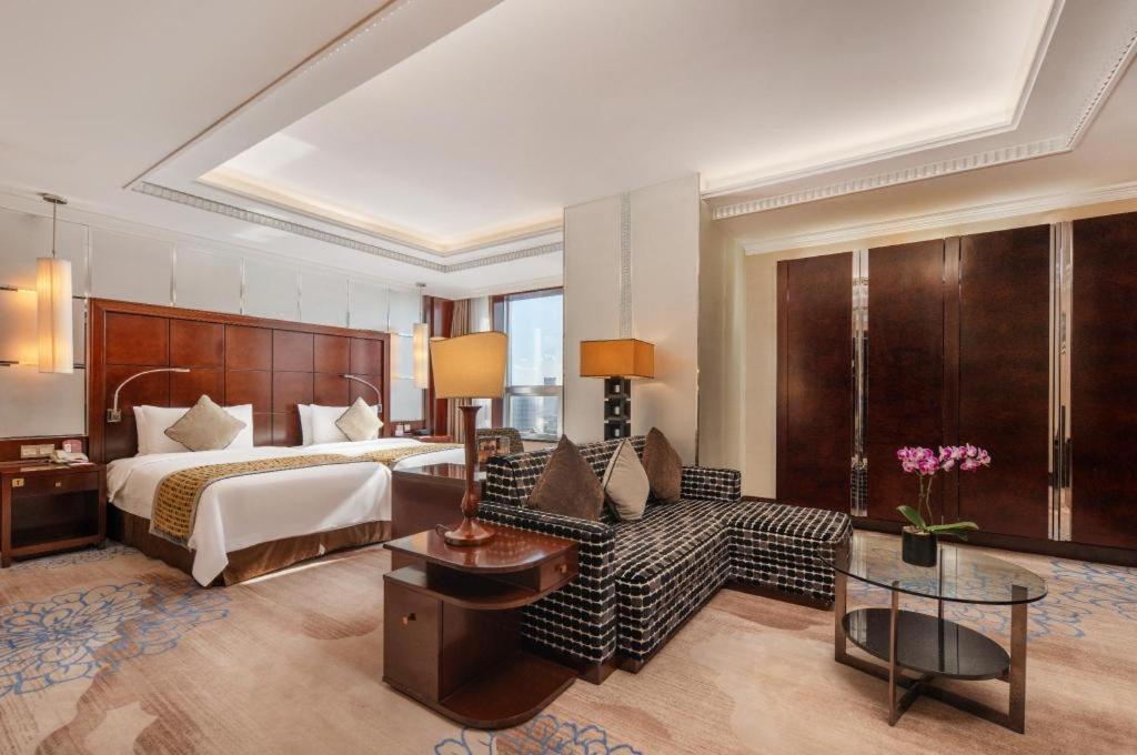 Grand Soluxe Zhongyou Hotel Шанхай Екстериор снимка
