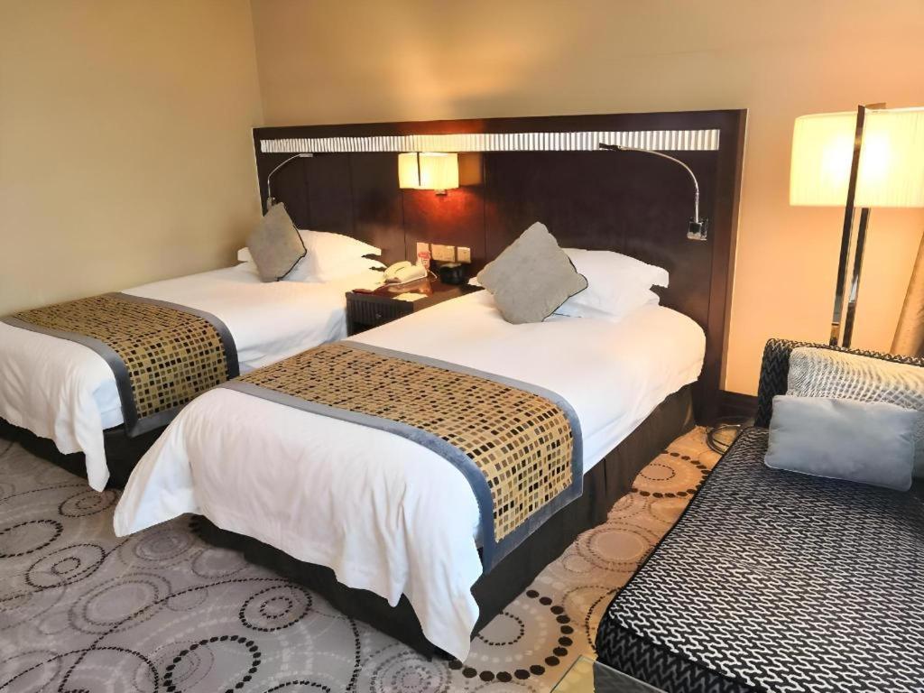 Grand Soluxe Zhongyou Hotel Шанхай Екстериор снимка