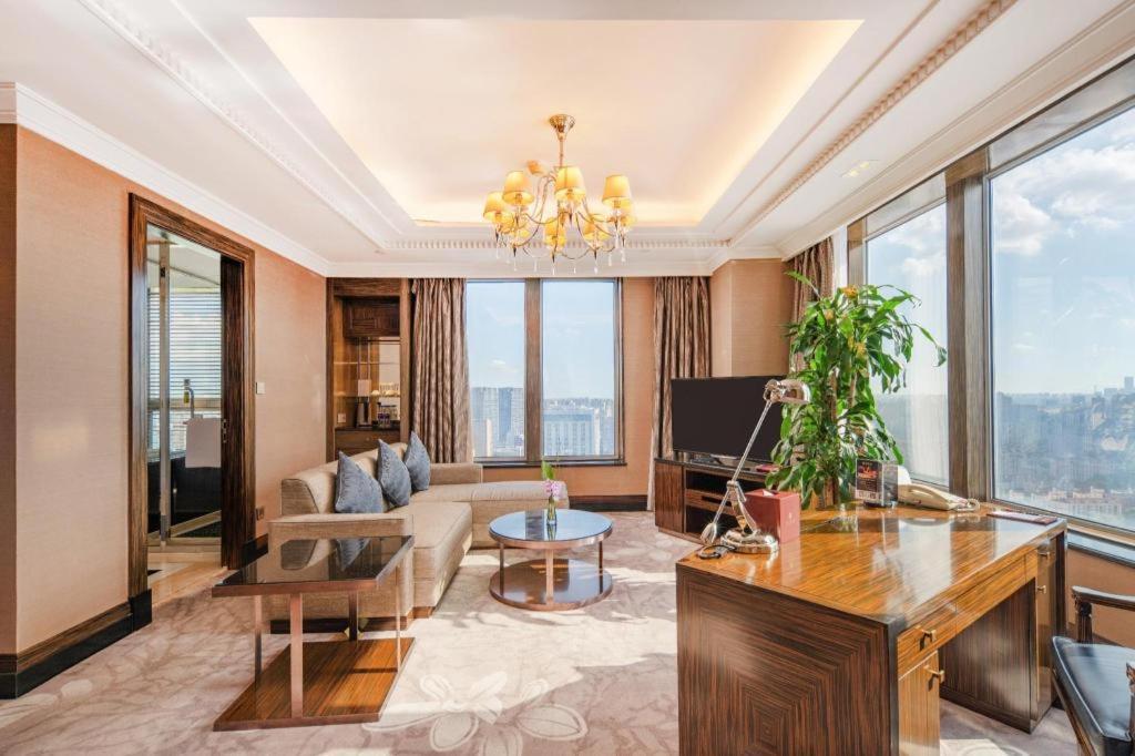 Grand Soluxe Zhongyou Hotel Шанхай Екстериор снимка