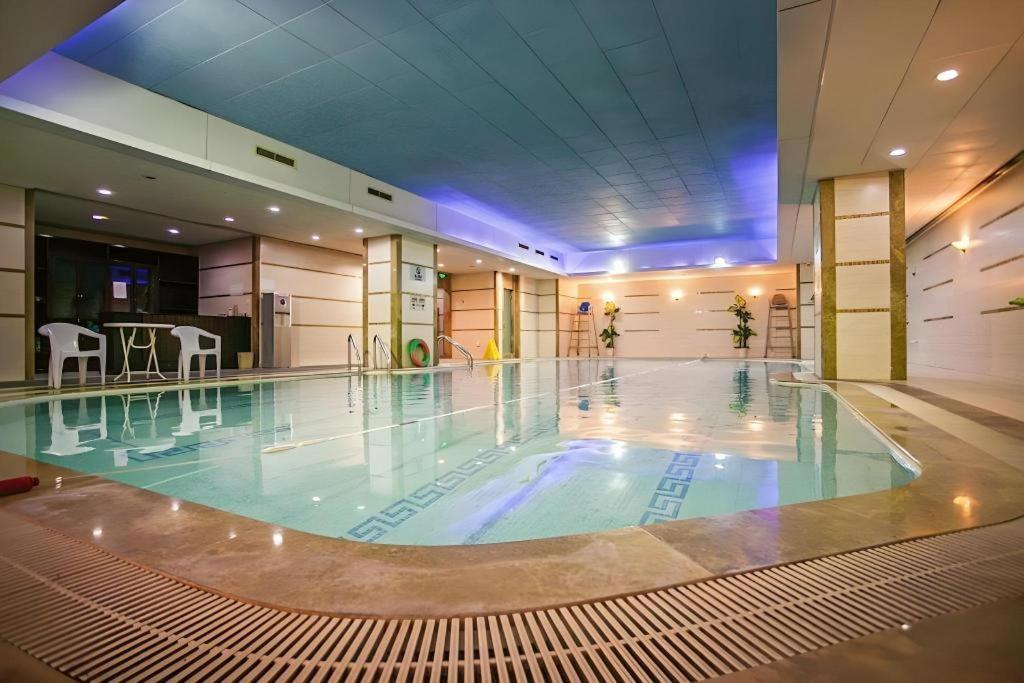 Grand Soluxe Zhongyou Hotel Шанхай Екстериор снимка