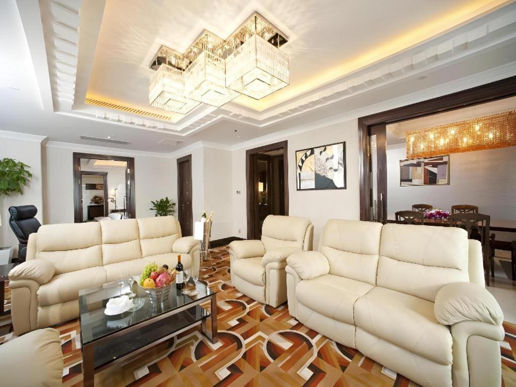 Grand Soluxe Zhongyou Hotel Шанхай Екстериор снимка
